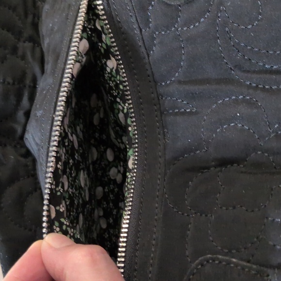 Solid Black Vera Bradley Bag With Two Front Pockets - Picture 7 of 10